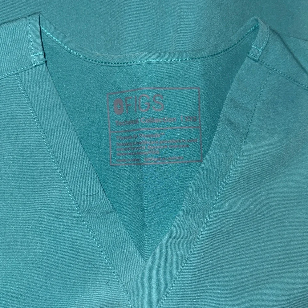Figs once pocket scrub top XXS - Picture 2 of 2